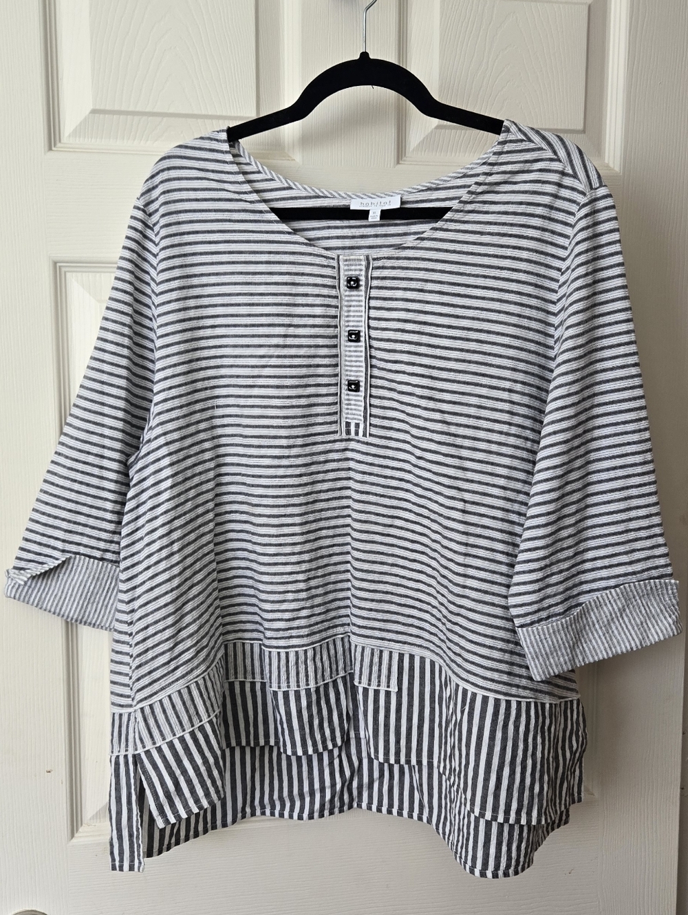 Habitat 3 Button  Top in White and Dark Gray Stripes Size XL